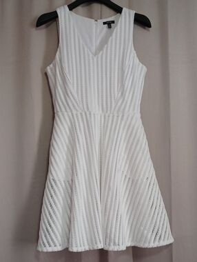 Apt. 9 White Mesh Stripe Sleeveless Fit&Flare Dress V-Neck A-Line Skirt Pockets
